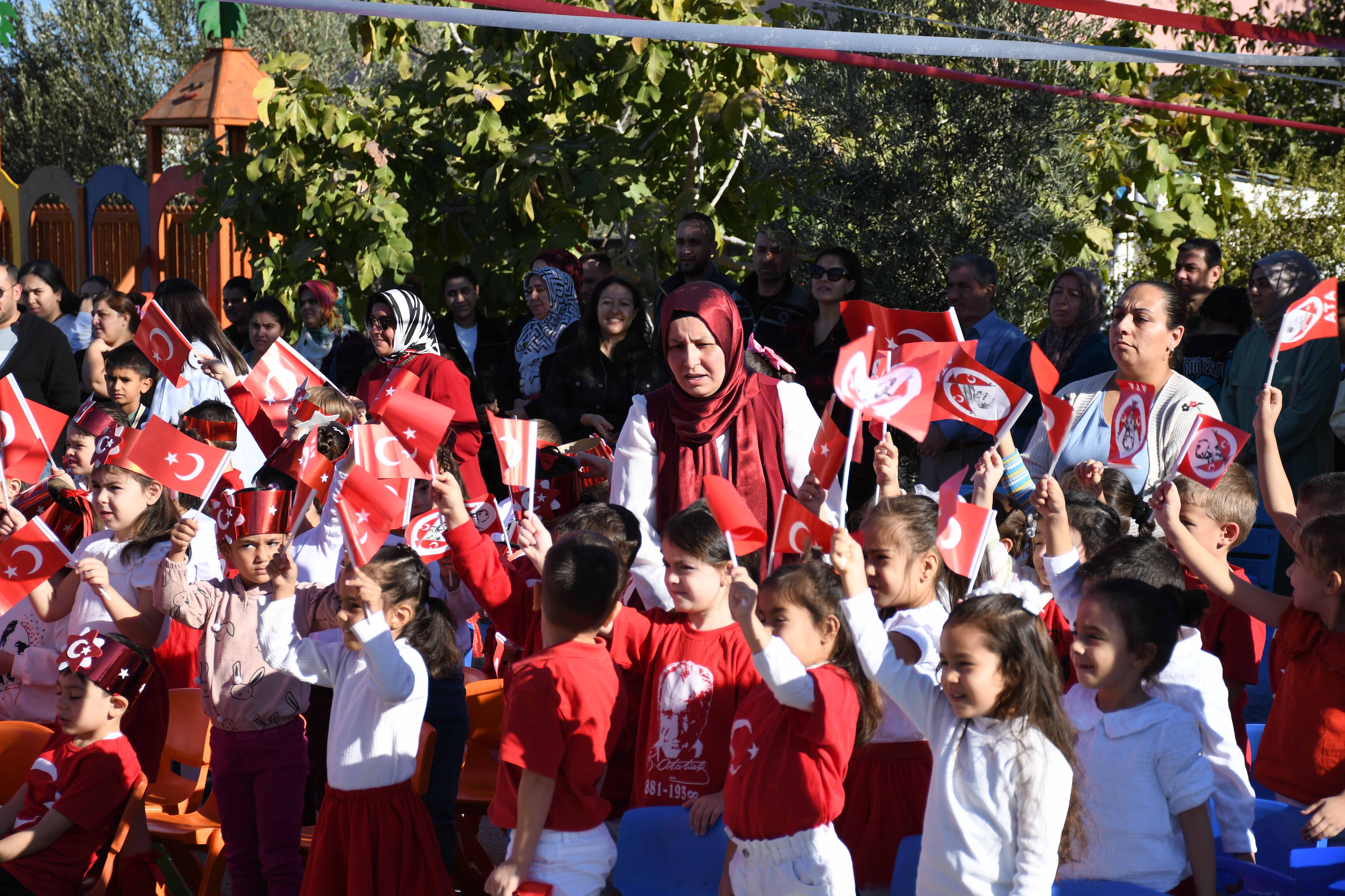 ATA’NIN GÖSTERDİĞİ HEDEFE EMİN ADIMLARLA YÜRÜDÜLER