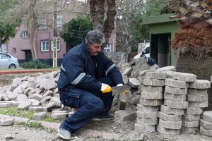 Seyhan’da parklar ilk günkü gibi