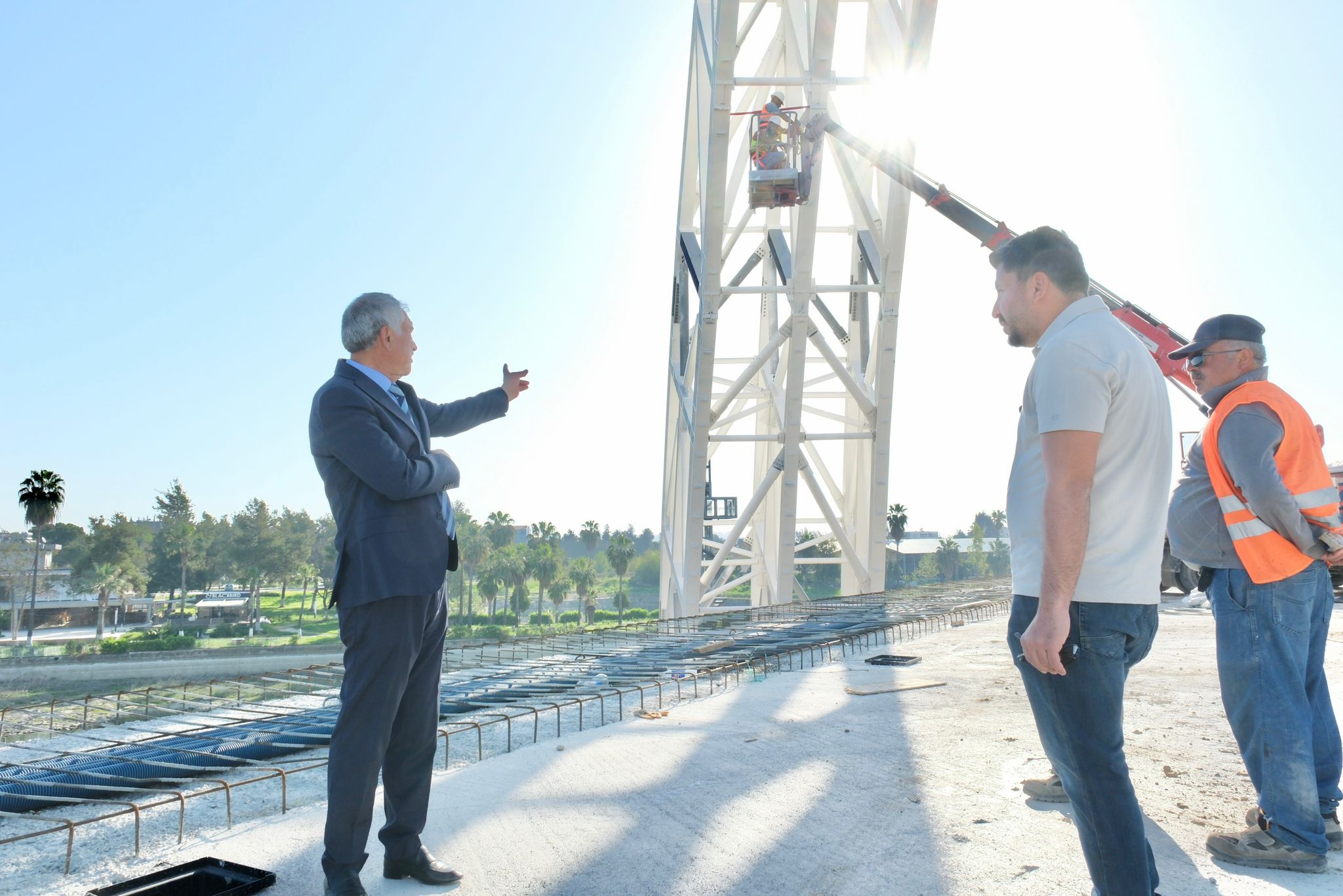 İkinci dönemin ikinci günü sabahın erken saatlerinde çalışmaya başladı