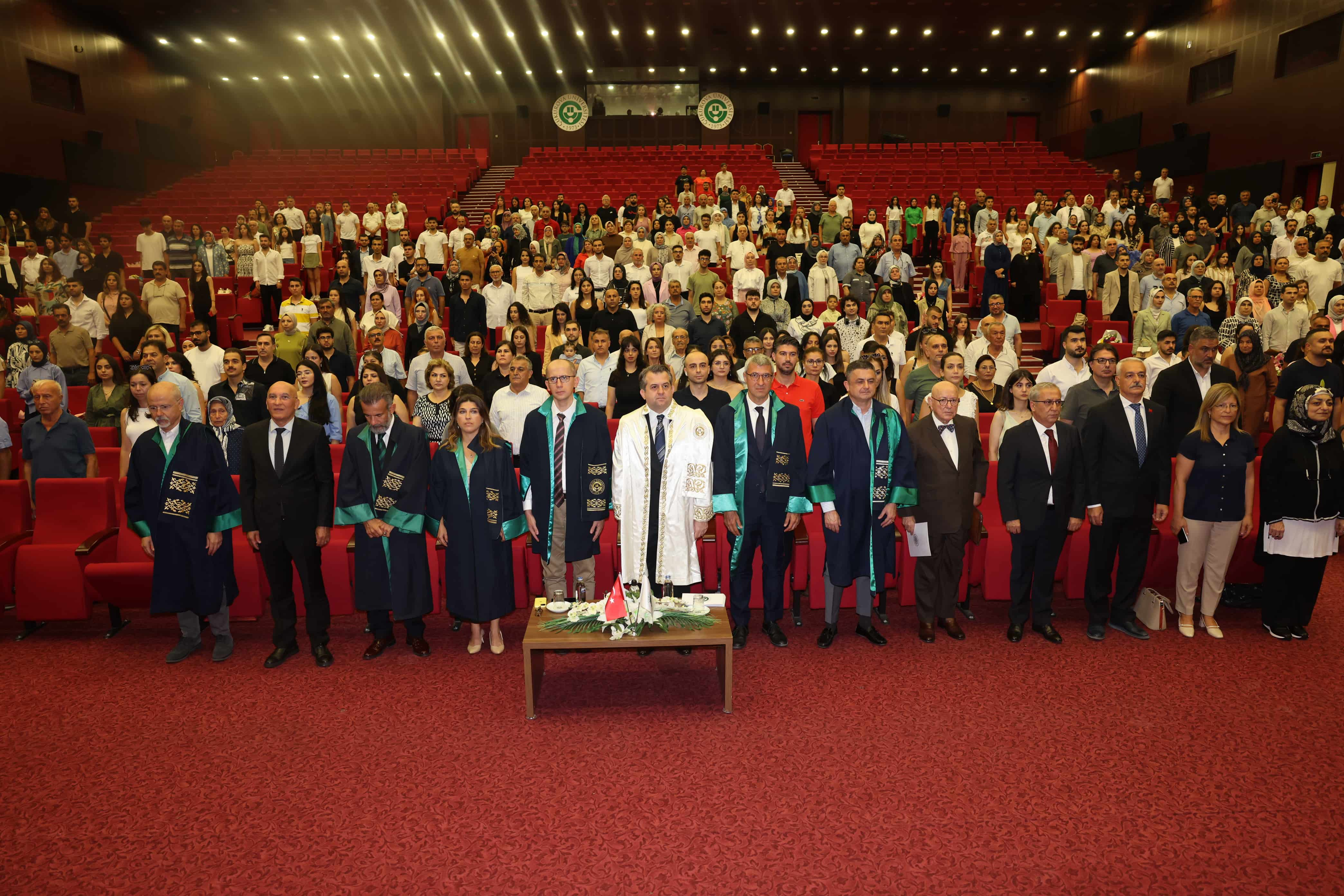 Çukurova Üniversitesi Diş Hekimliği Fakültesi Yeni Mezunlarını Uğurladı